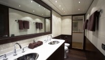 L ESPERANCE -  Master bathroom